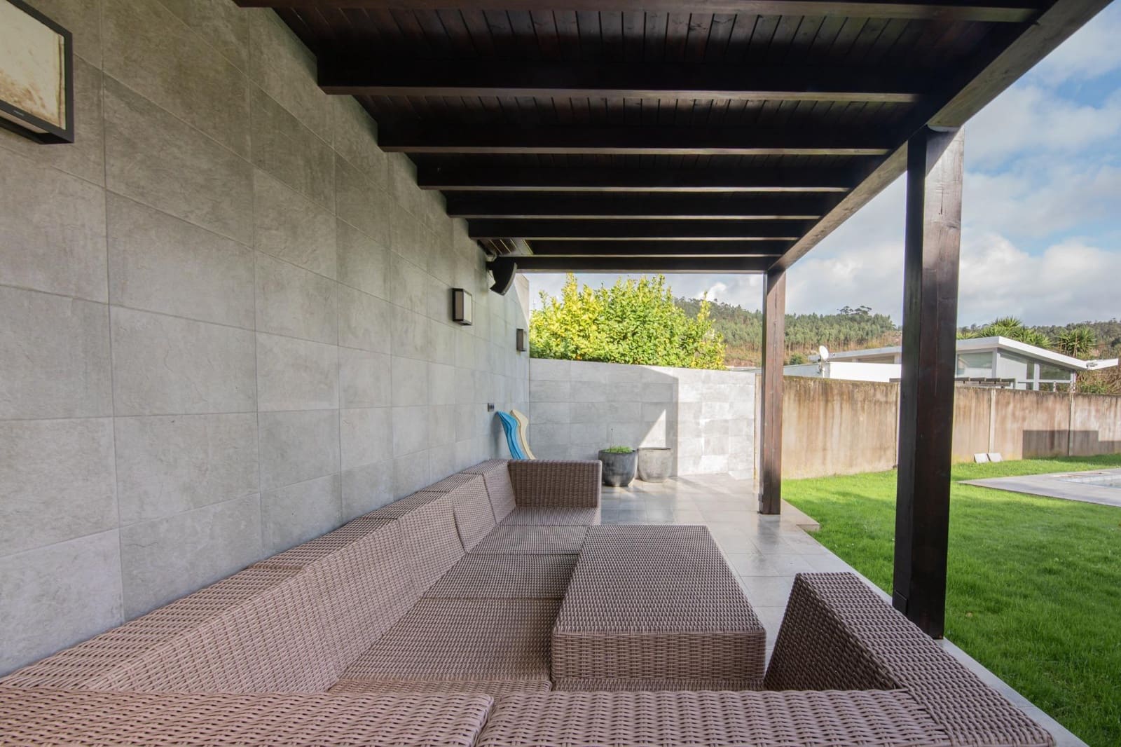 2 slaapkamer Villa te koop in Culleredo met zwembad garage - € 590.000 (Ref: 9488400)