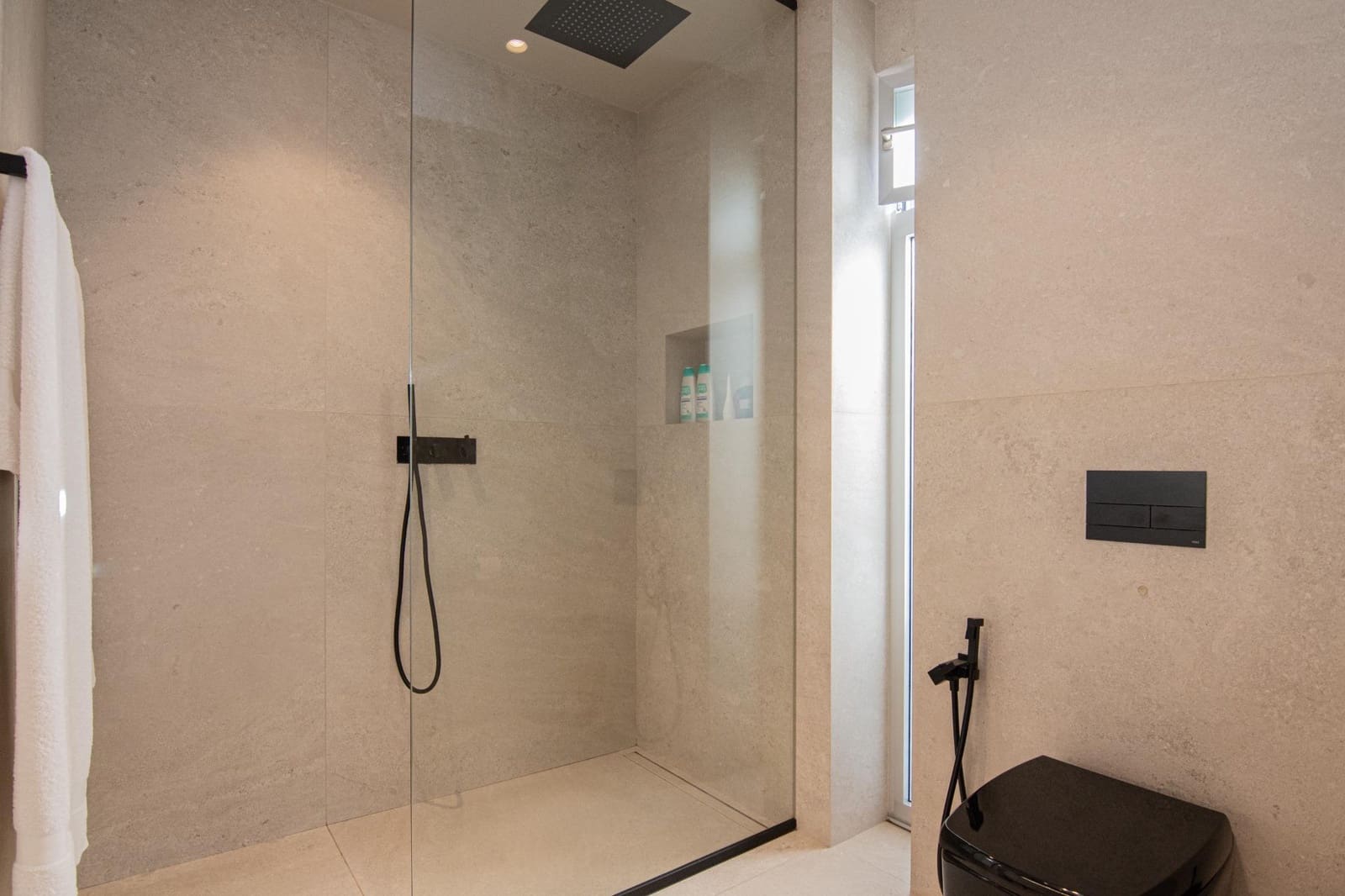 2 slaapkamer Villa te koop in Culleredo met zwembad garage - € 590.000 (Ref: 9488400)