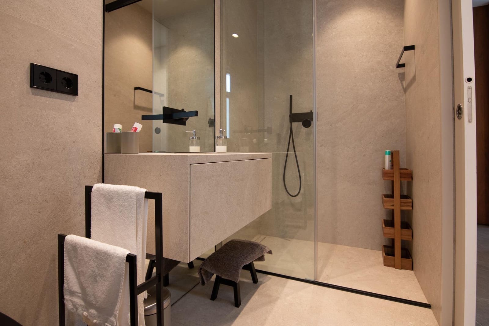 2 slaapkamer Villa te koop in Culleredo met zwembad garage - € 590.000 (Ref: 9488400)