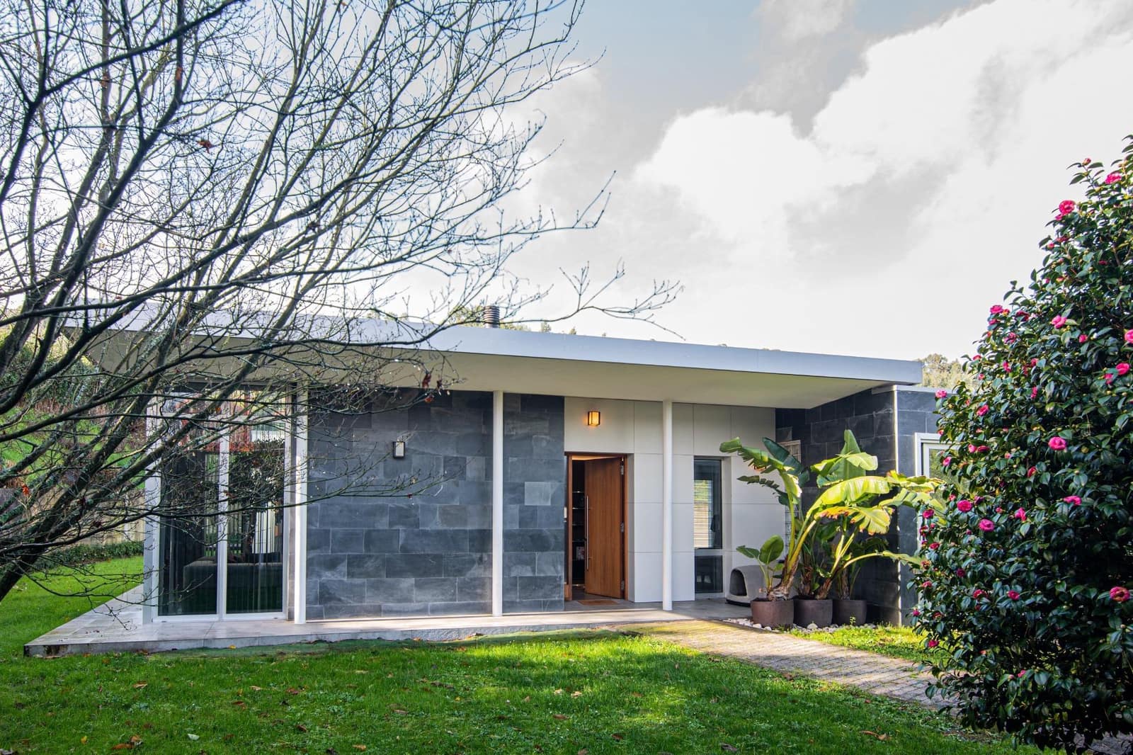 2 slaapkamer Villa te koop in Culleredo met zwembad garage - € 590.000 (Ref: 9488400)