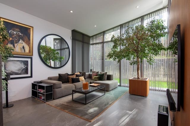2 soveværelse Villa til salg i Culleredo med swimmingpool garage - € 565.000 (Ref: 9488400)