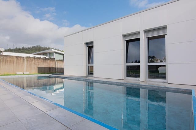 2 soveværelse Villa til salg i Culleredo med swimmingpool garage - € 565.000 (Ref: 9488400)