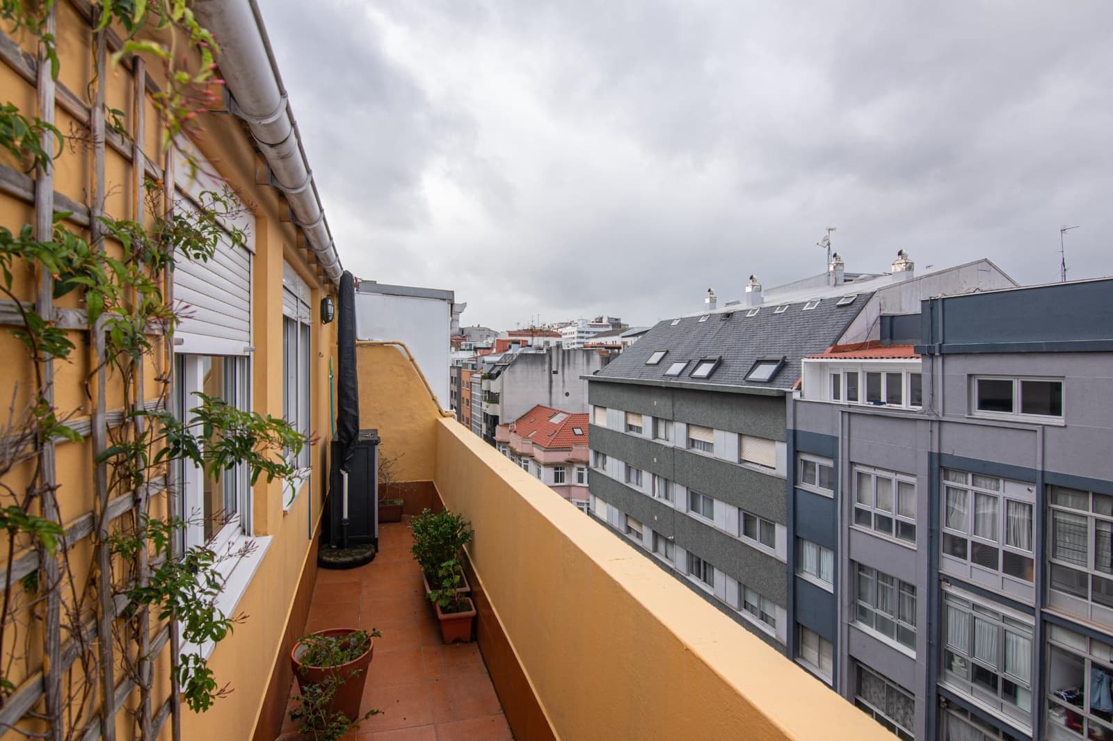 3 slaapkamer Penthouse te koop in A Coruna stad - € 250.000 (Ref: 9524472)