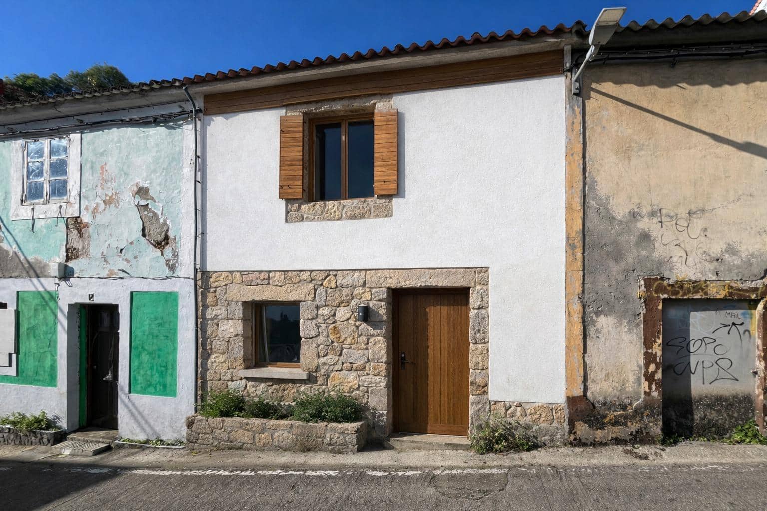 Huis te koop in A Coruna stad - € 170.000 (Ref: 9527842)