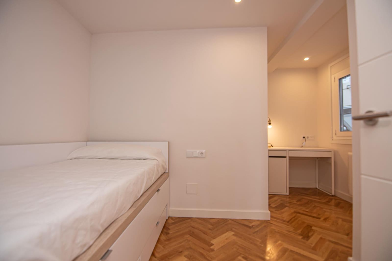 2 sovrum Lägenhet att hyra i A Coruna stad - 1 100 € (Ref: 9530821)