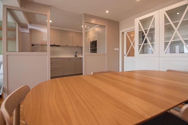 2 sovrum Lägenhet att hyra i A Coruña stad - 1 100 € (Ref: 9530821)