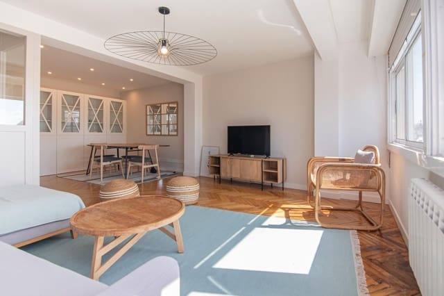 2 sovrum Lägenhet att hyra i A Coruña stad - 1 100 € (Ref: 9530821)