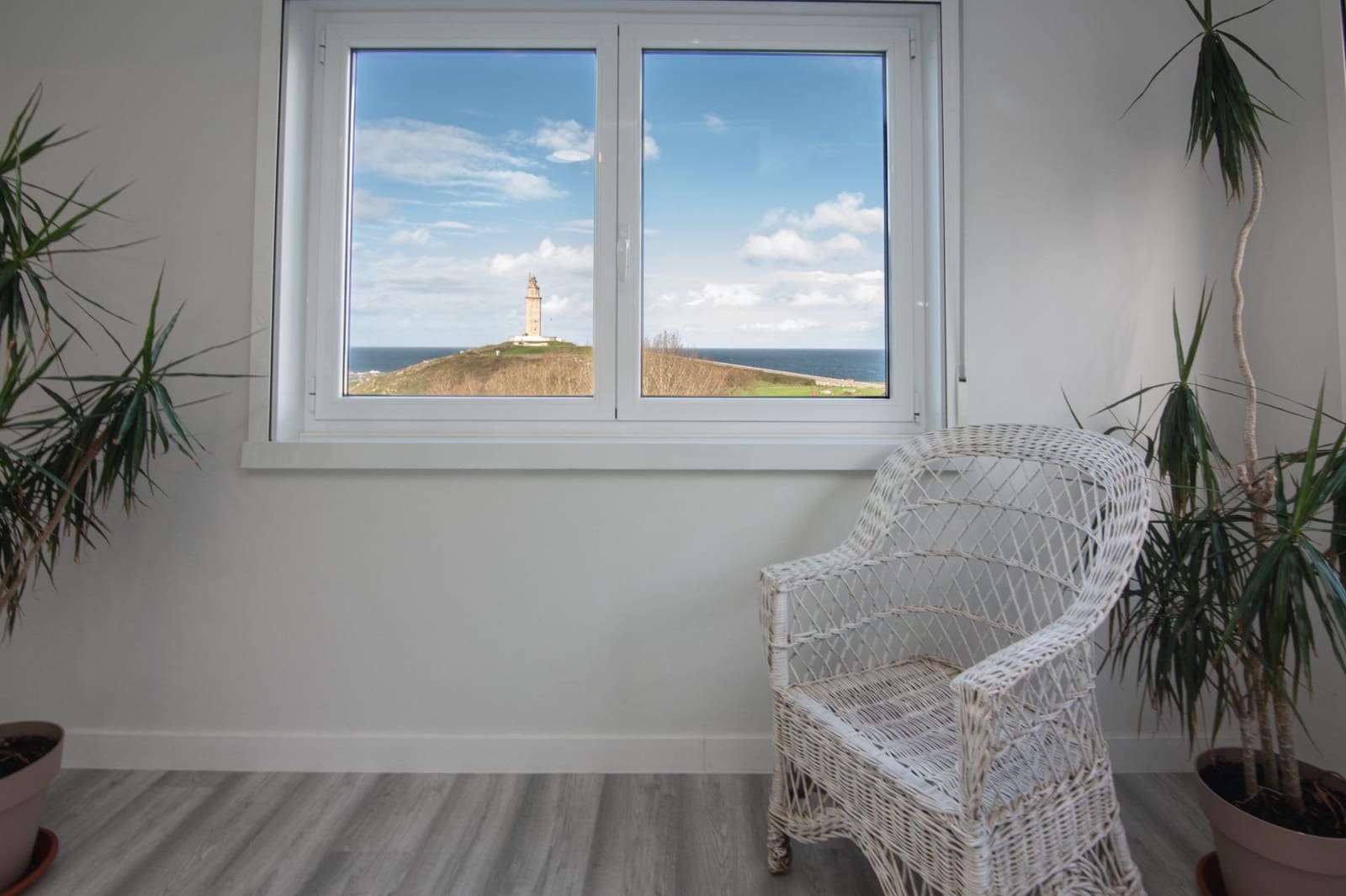 3 bedroom Flat for sale in A Coruna city - € 330,000 (Ref: 9536080)