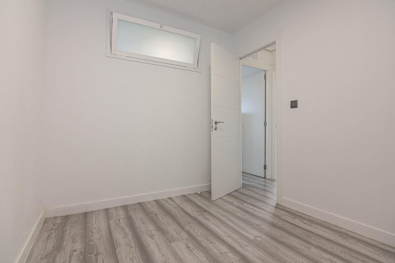 3 bedroom Flat for sale in A Coruna city - € 330,000 (Ref: 9536080)