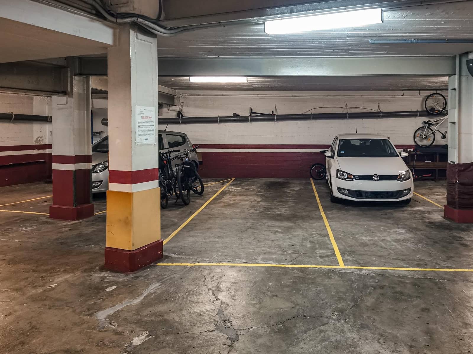 Garage for rent in A Coruna city - € 170 (Ref: 9562040)