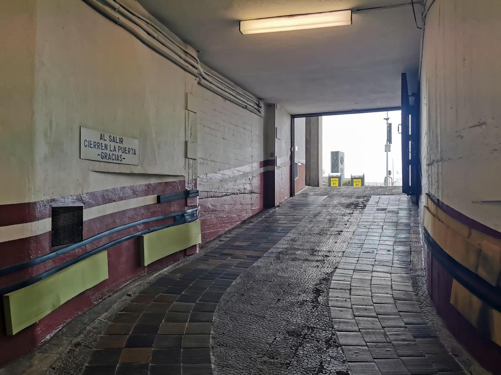 Garage for rent in A Coruna city - € 170 (Ref: 9562040)