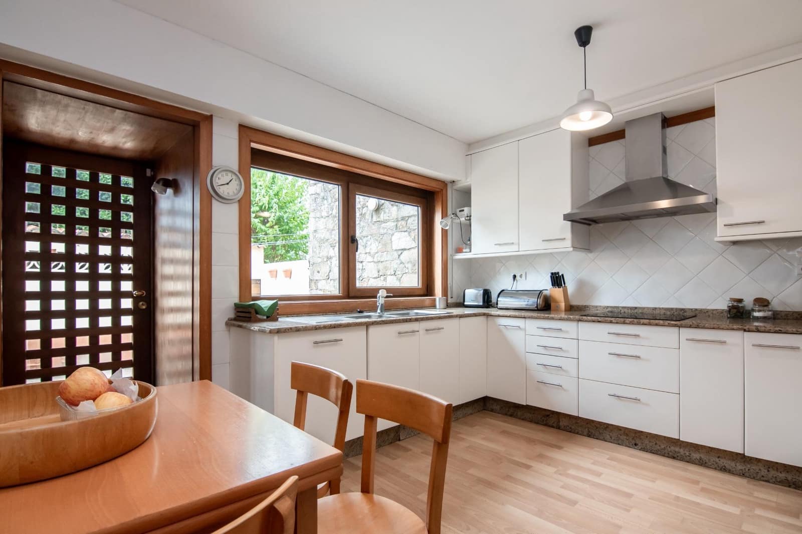 5 bedroom Terraced Villa for rent in Culleredo with pool - € 1,650 (Ref: 9568970)