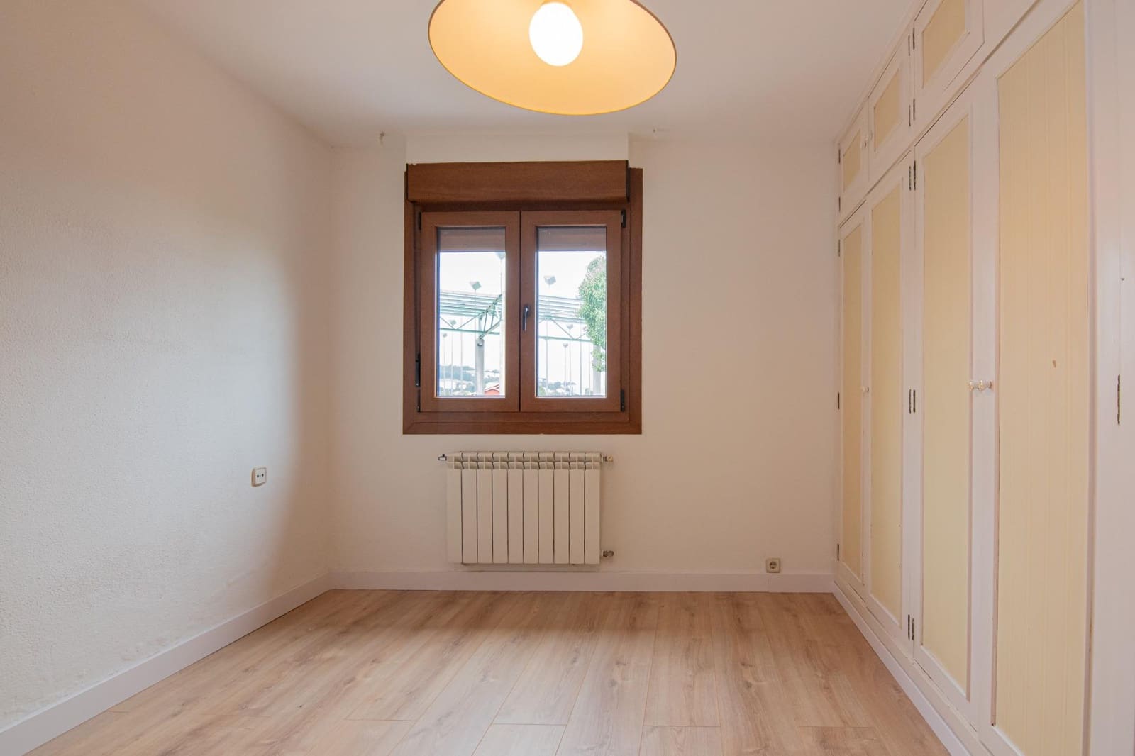 5 bedroom Terraced Villa for rent in Culleredo with pool - € 1,650 (Ref: 9568970)