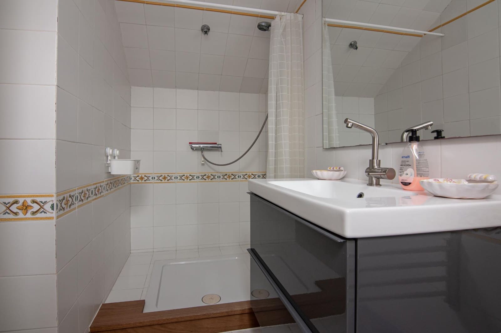 5 bedroom Terraced Villa for rent in Culleredo with pool - € 1,650 (Ref: 9568970)