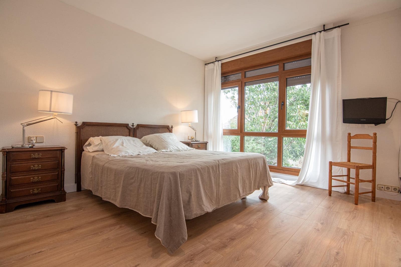 5 bedroom Terraced Villa for rent in Culleredo with pool - € 1,650 (Ref: 9568970)