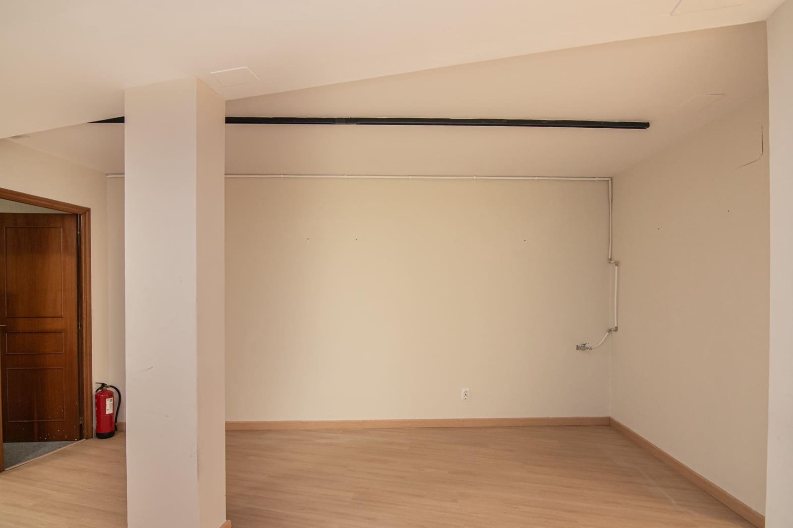 Kaupallinen vuokrattavana paikassa A Coruna kaupunki - 2 500 € (Ref: 9571364)