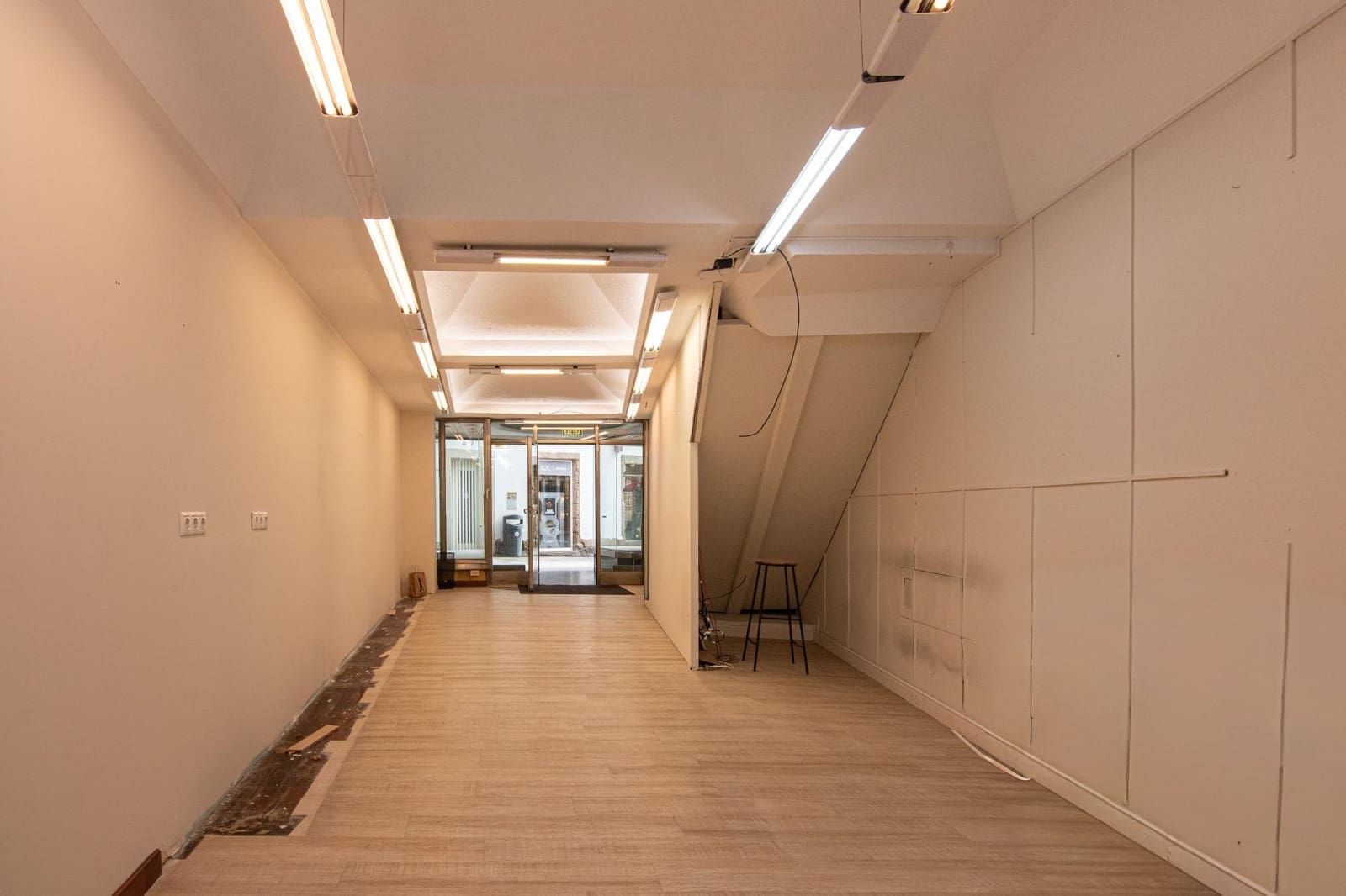 Kaupallinen vuokrattavana paikassa A Coruna kaupunki - 2 500 € (Ref: 9571364)