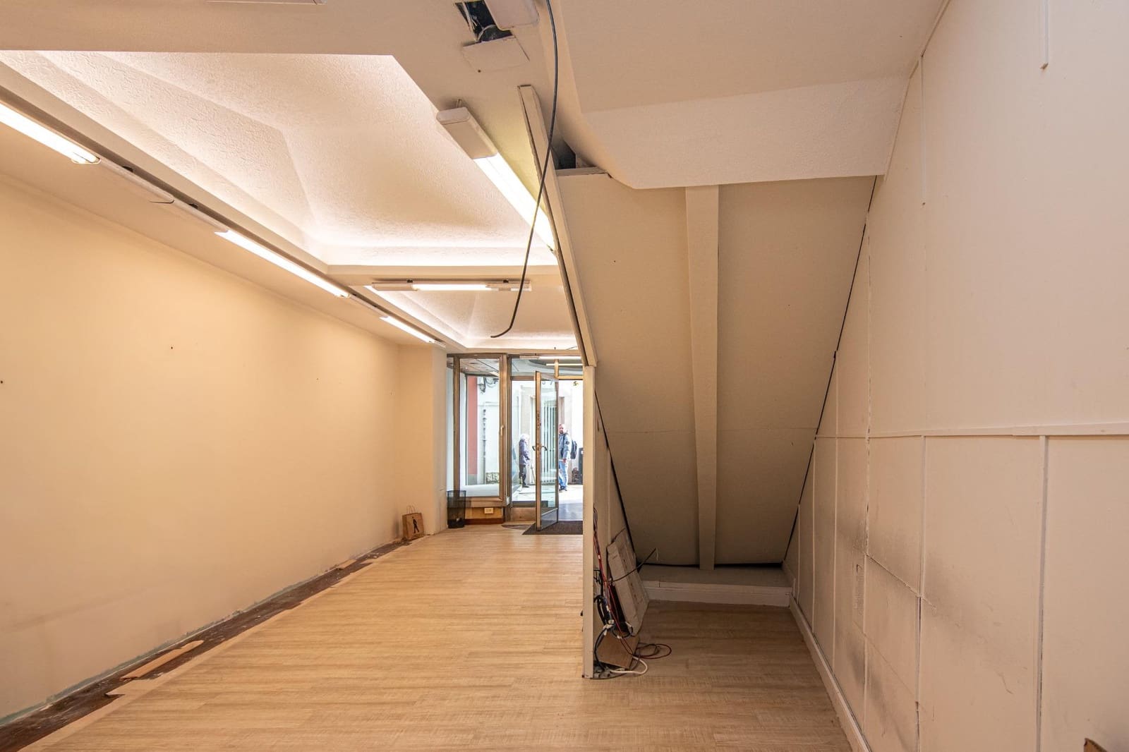 Kaupallinen vuokrattavana paikassa A Coruna kaupunki - 2 500 € (Ref: 9571364)