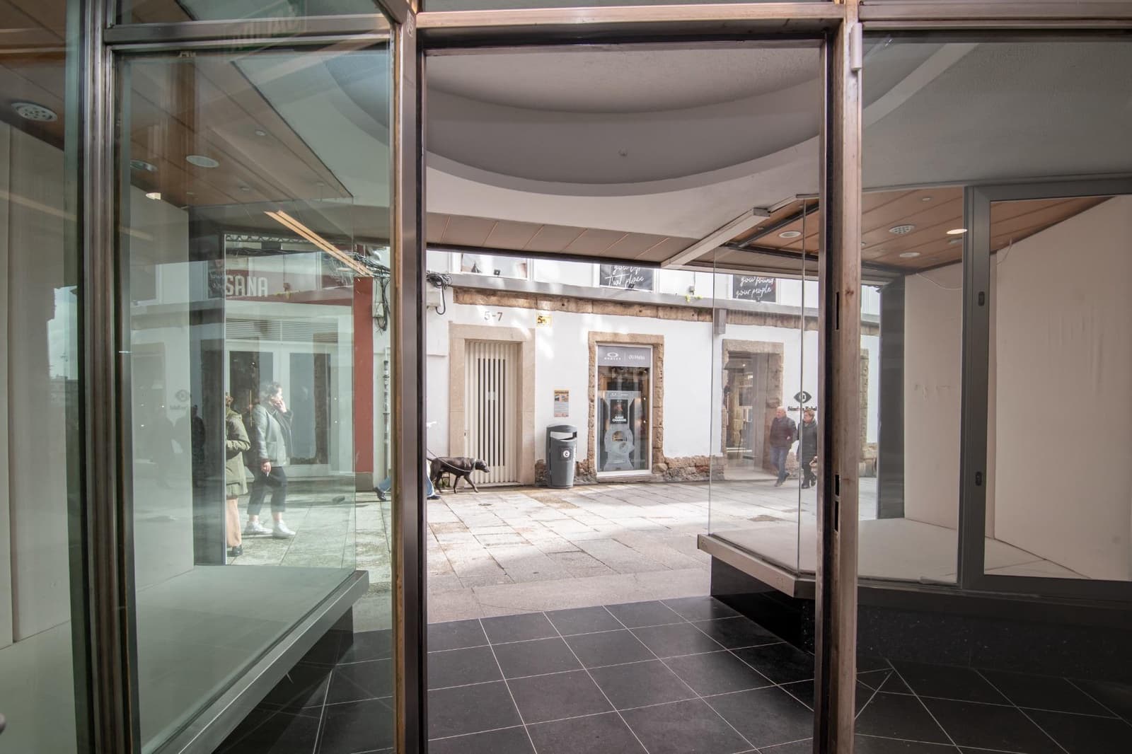 Kaupallinen vuokrattavana paikassa A Coruna kaupunki - 2 500 € (Ref: 9571364)