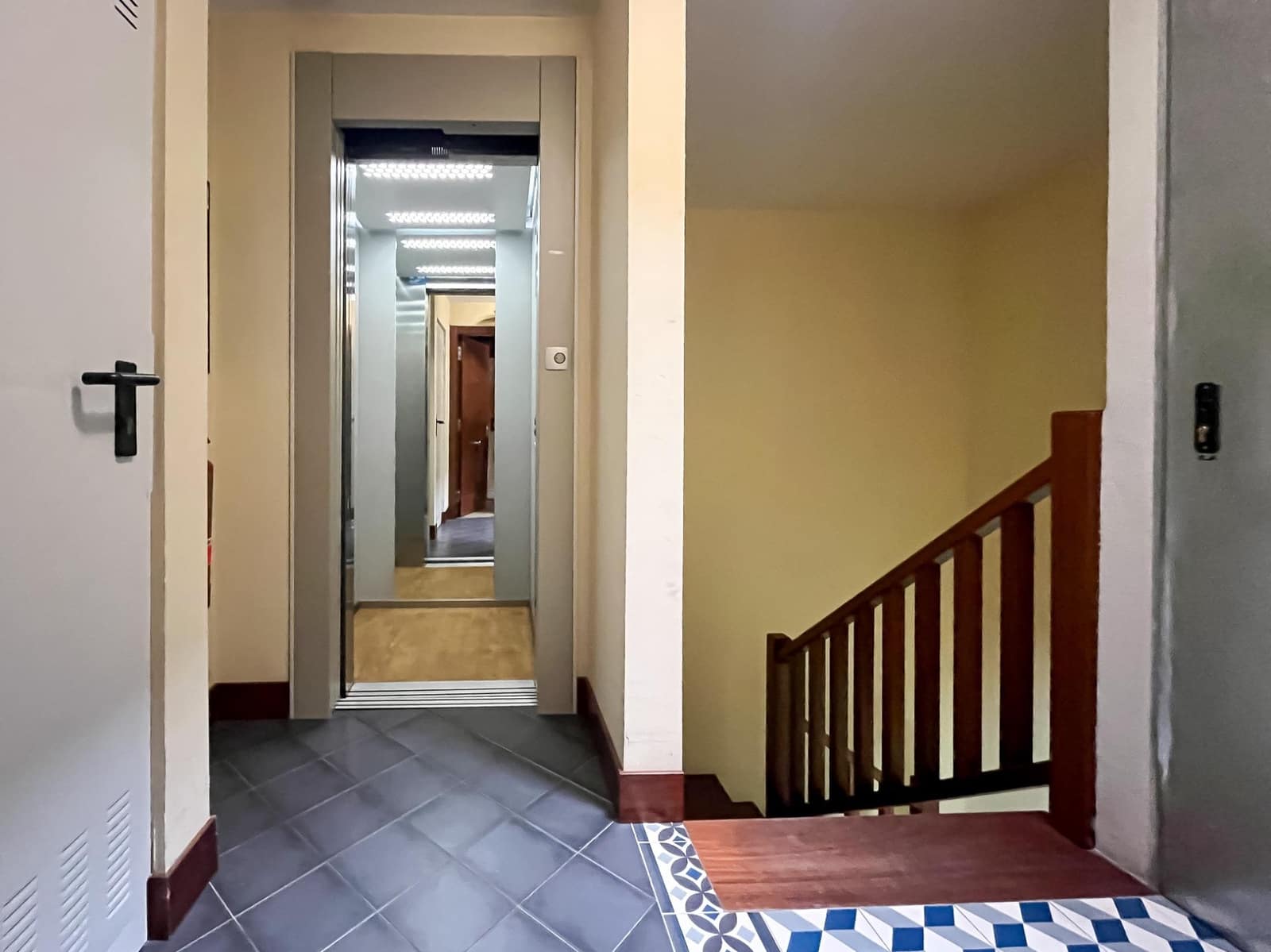 1 makuuhuone Kattohuoneisto myytävänä paikassa A Coruna kaupunki - 385 000 € (Ref: 9619470)