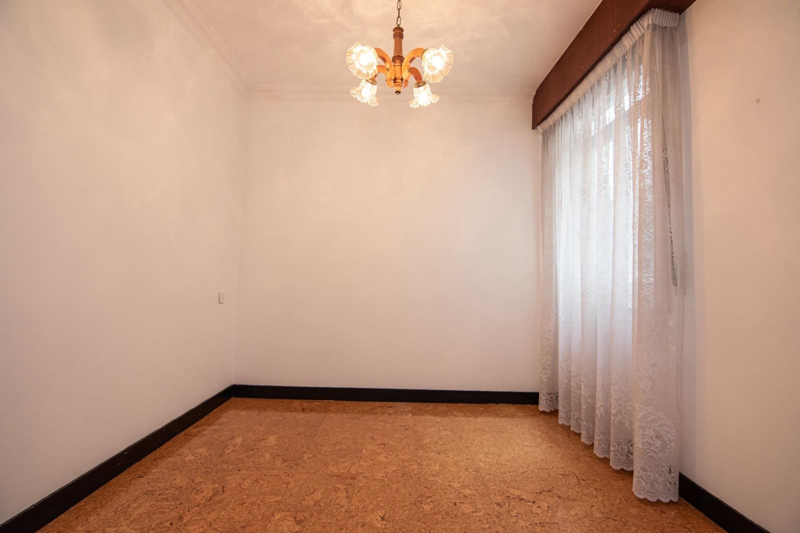 3 soverom Leilighet til salgs i La Coruna by - € 185 000 (Ref: 9659562)