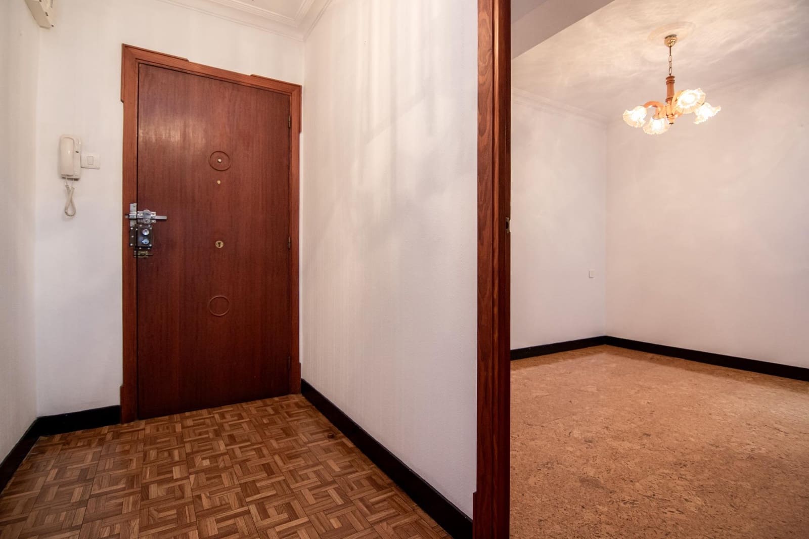 3 soverom Leilighet til salgs i La Coruna by - € 185 000 (Ref: 9659562)