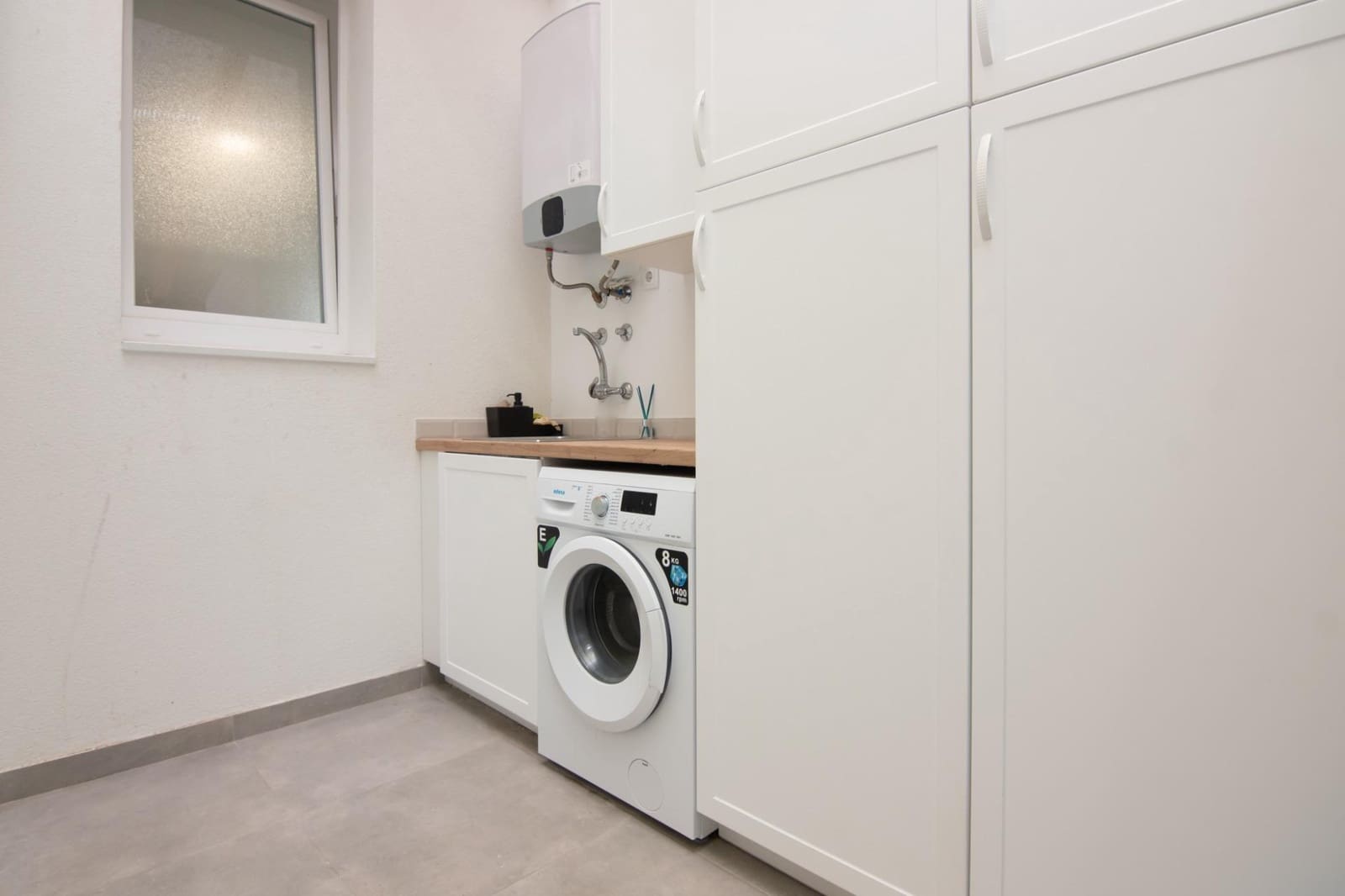 1 soveværelse Lejlighed til leje i A Coruna by - € 900 (Ref: 9659564)