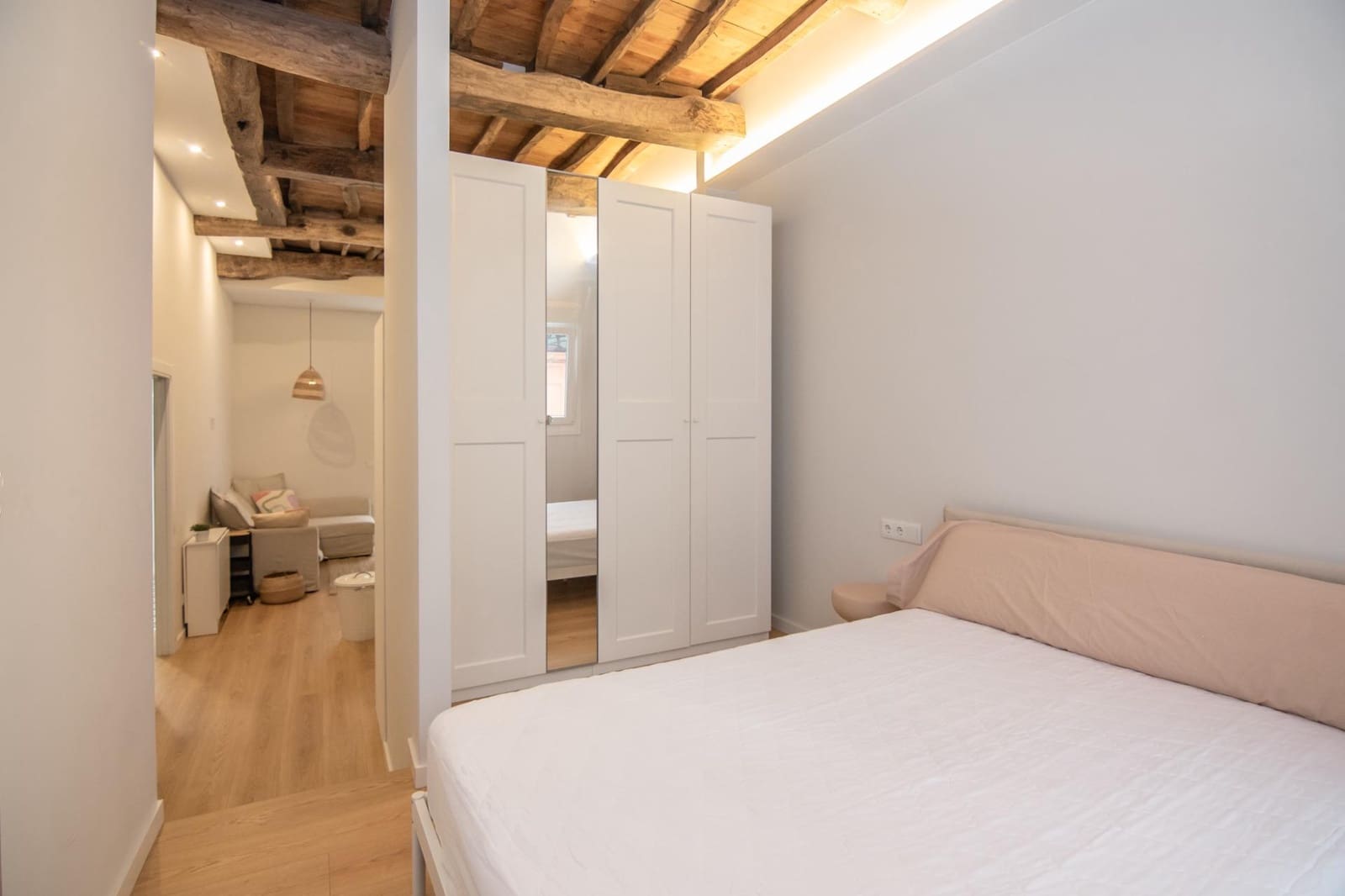 1 soveværelse Lejlighed til leje i A Coruna by - € 900 (Ref: 9659564)