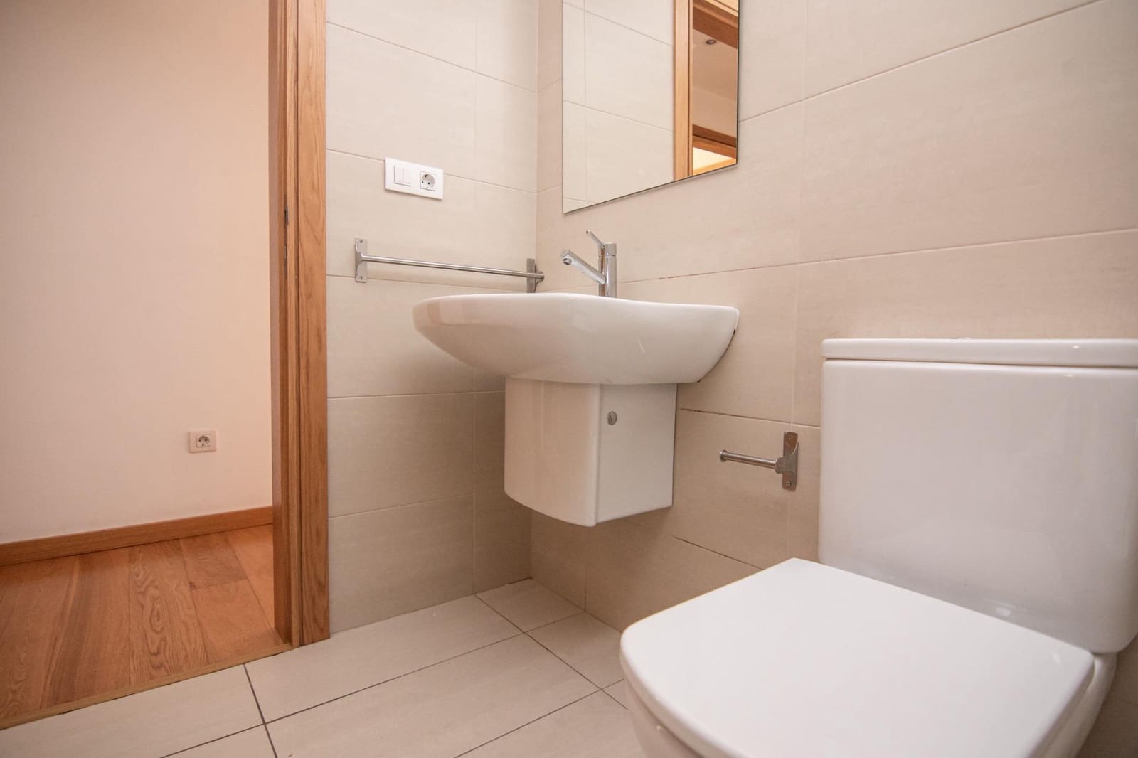 3 bedroom Flat for sale in A Coruna city with garage - € 450,000 (Ref: 9674432)