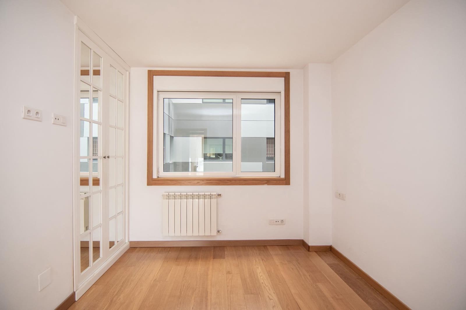 3 bedroom Flat for sale in A Coruna city with garage - € 450,000 (Ref: 9674432)