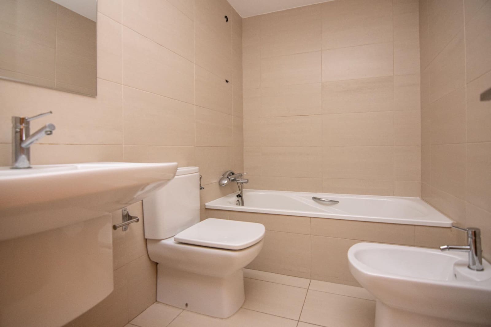 3 bedroom Flat for sale in A Coruna city with garage - € 450,000 (Ref: 9674432)