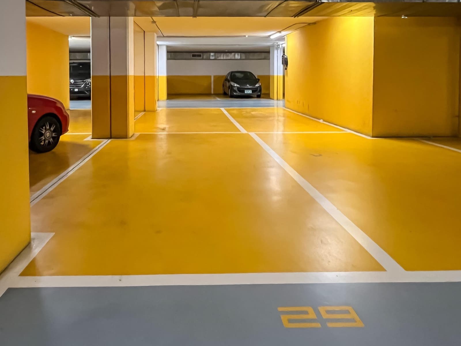 3 bedroom Flat for sale in A Coruna city with garage - € 450,000 (Ref: 9674432)