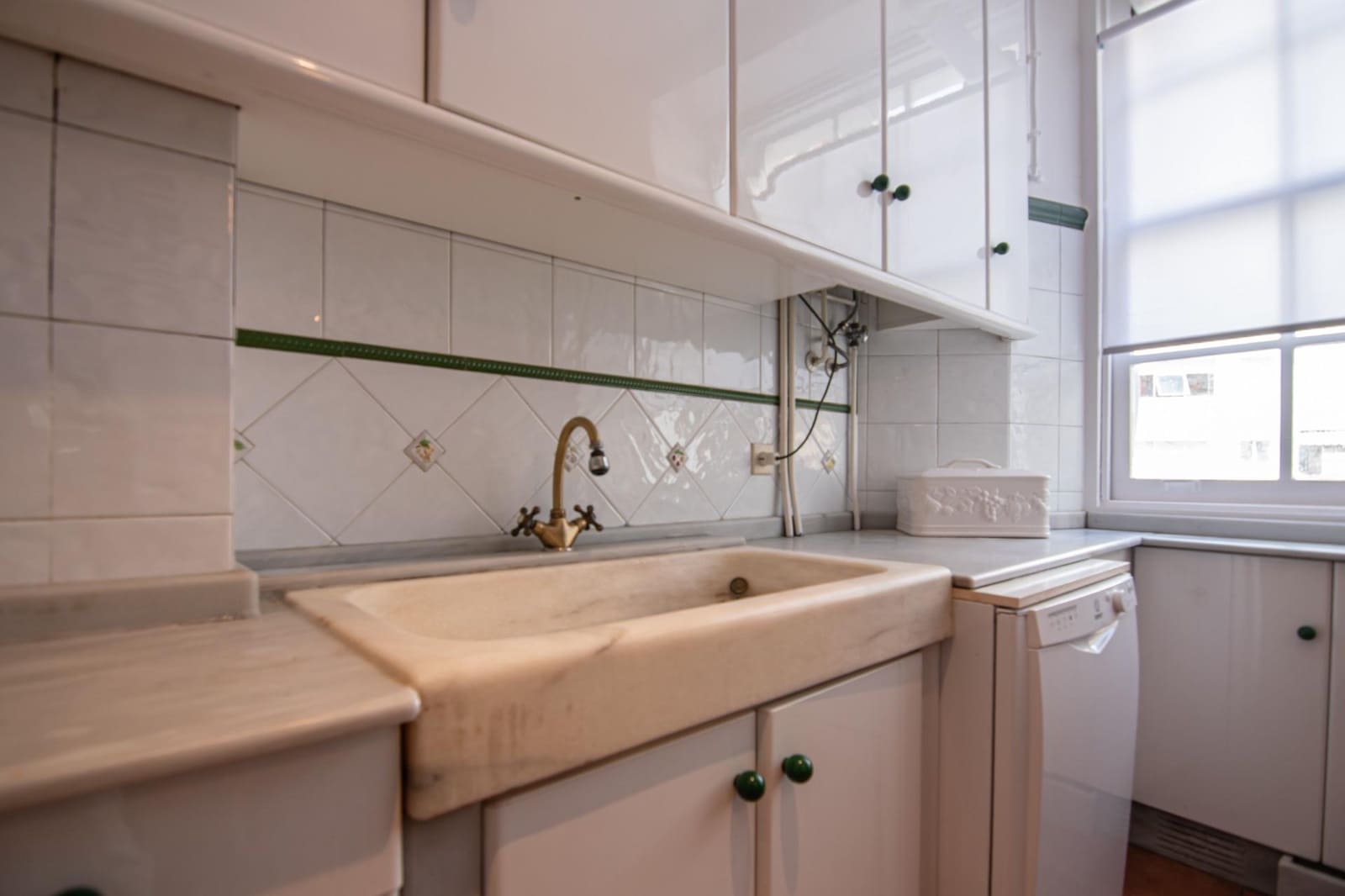 3 bedroom Flat for rent in A Coruna city - € 1,400 (Ref: 9686741)