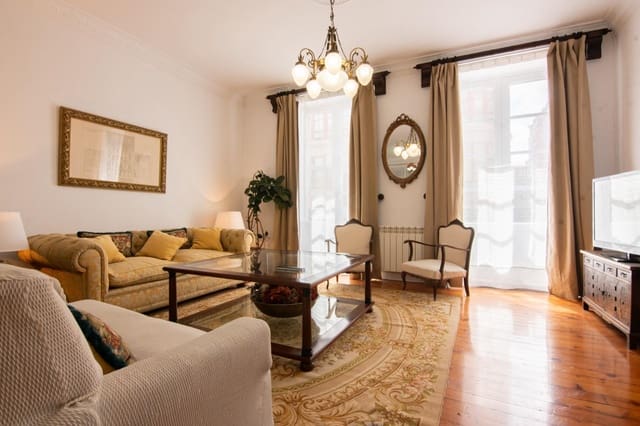 3 soverom Leilighet til leie i La Coruña by - € 1 400 (Ref: 9686741)