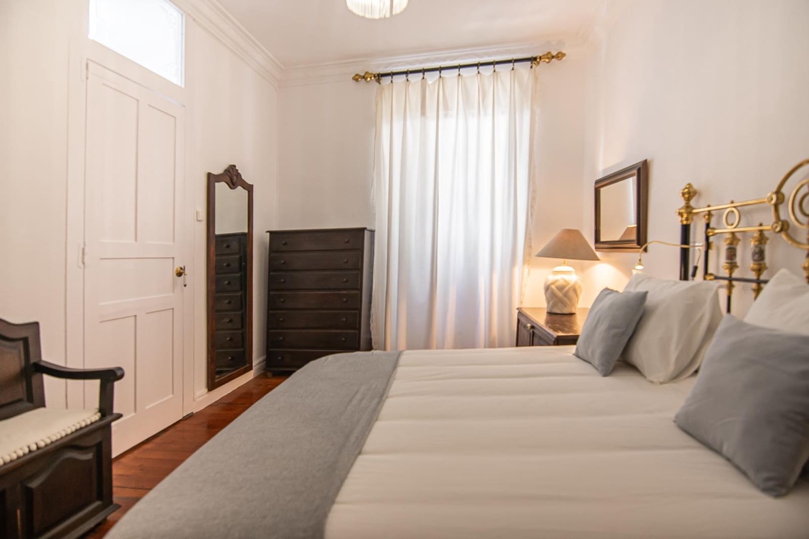 3 bedroom Flat for rent in A Coruna city - € 1,400 (Ref: 9686741)