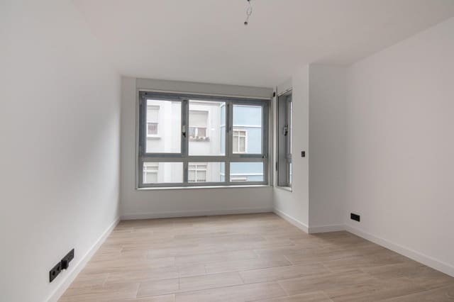 2 slaapkamer Flat te koop in A Coruña stad - € 298.000 (Ref: 9712133)