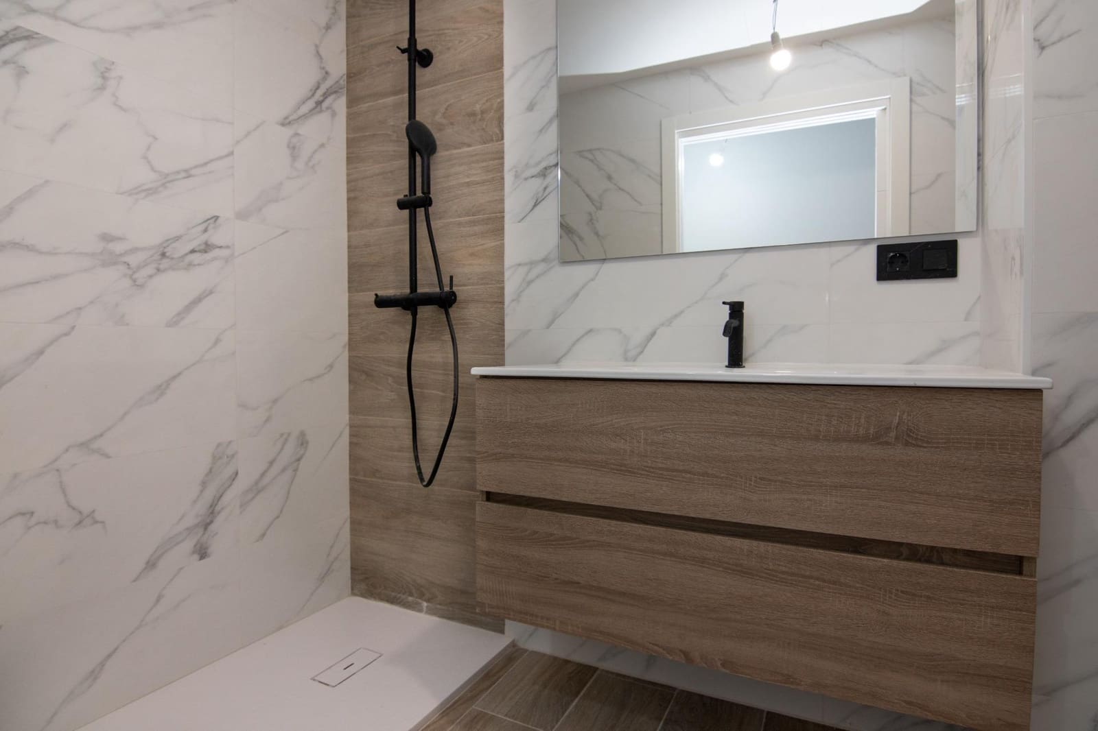 2 slaapkamer Flat te koop in A Coruna stad - € 298.000 (Ref: 9712133)