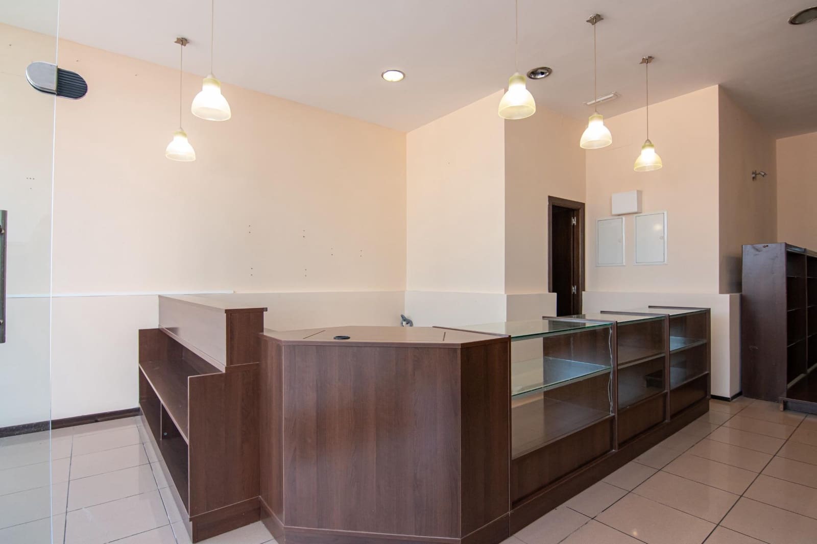 Commercial for rent in Culleredo - € 750 (Ref: 9732374)