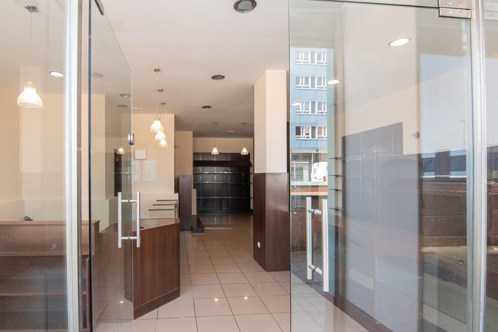 Commercial for rent in Culleredo - € 750 (Ref: 9732374)