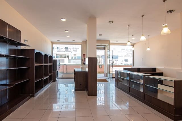 Kommersiell att hyra i Culleredo - 750 € (Ref: 9732374)