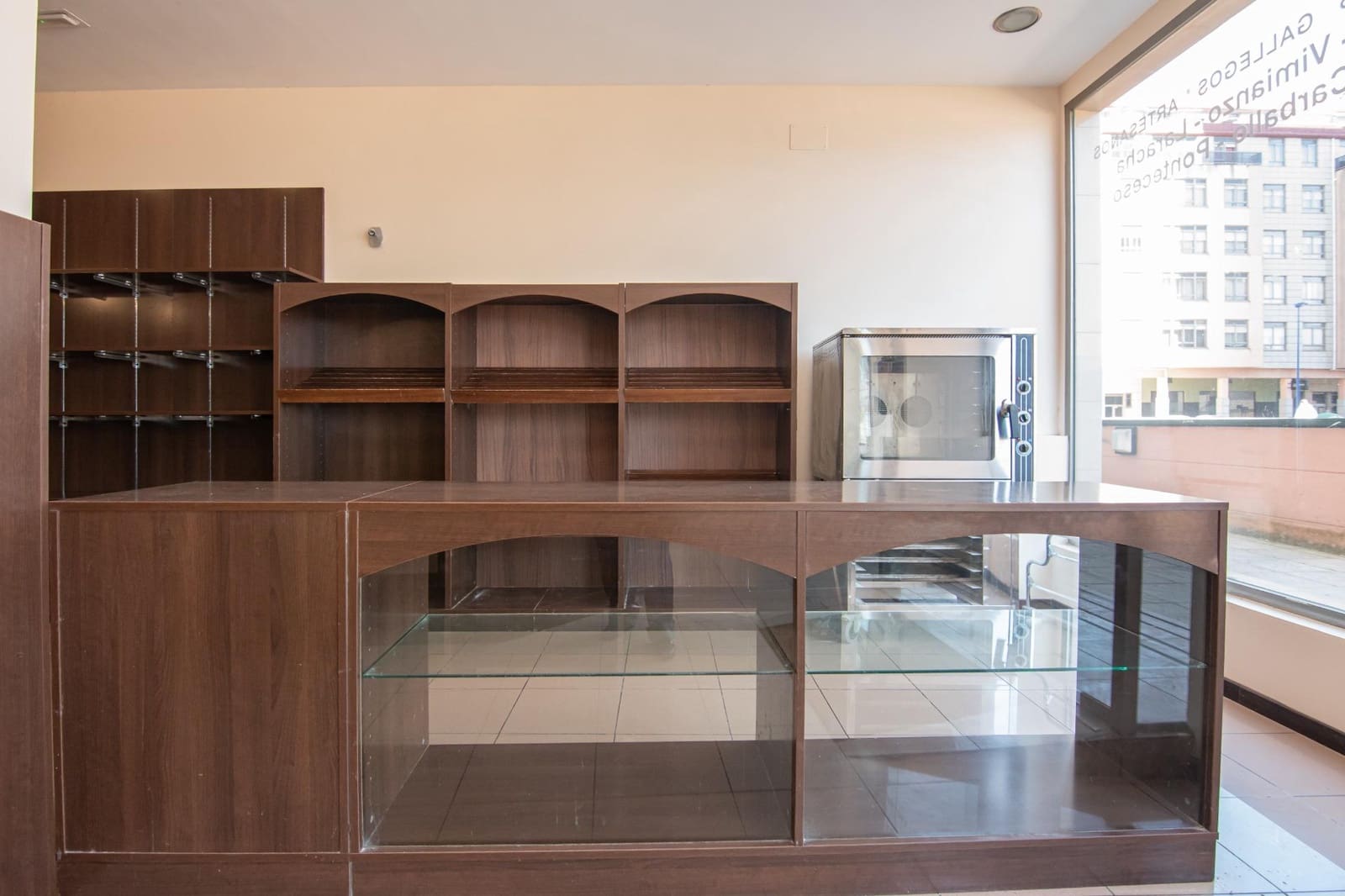 Commercial for rent in Culleredo - € 750 (Ref: 9732374)