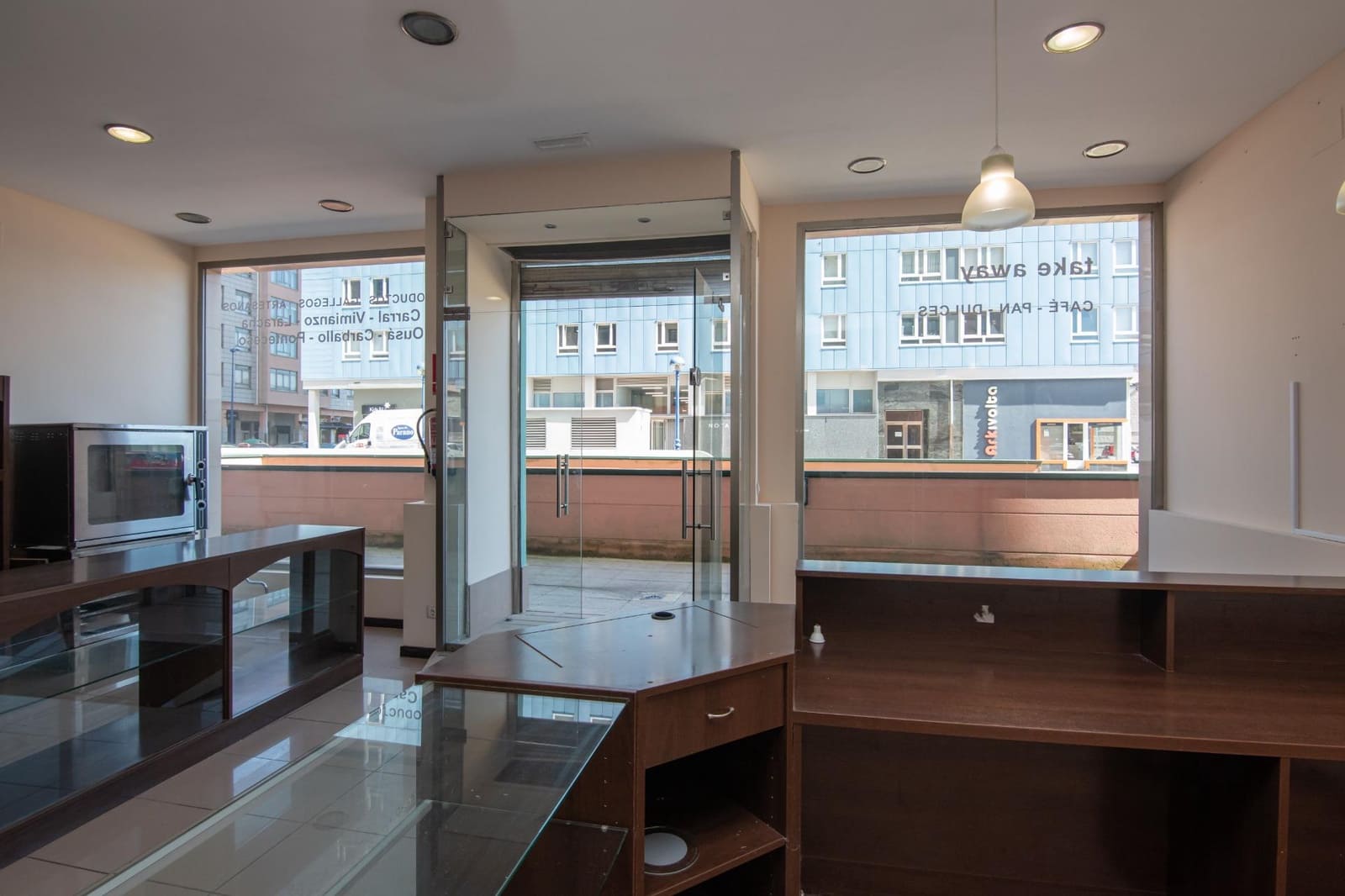 Commercial for rent in Culleredo - € 750 (Ref: 9732374)