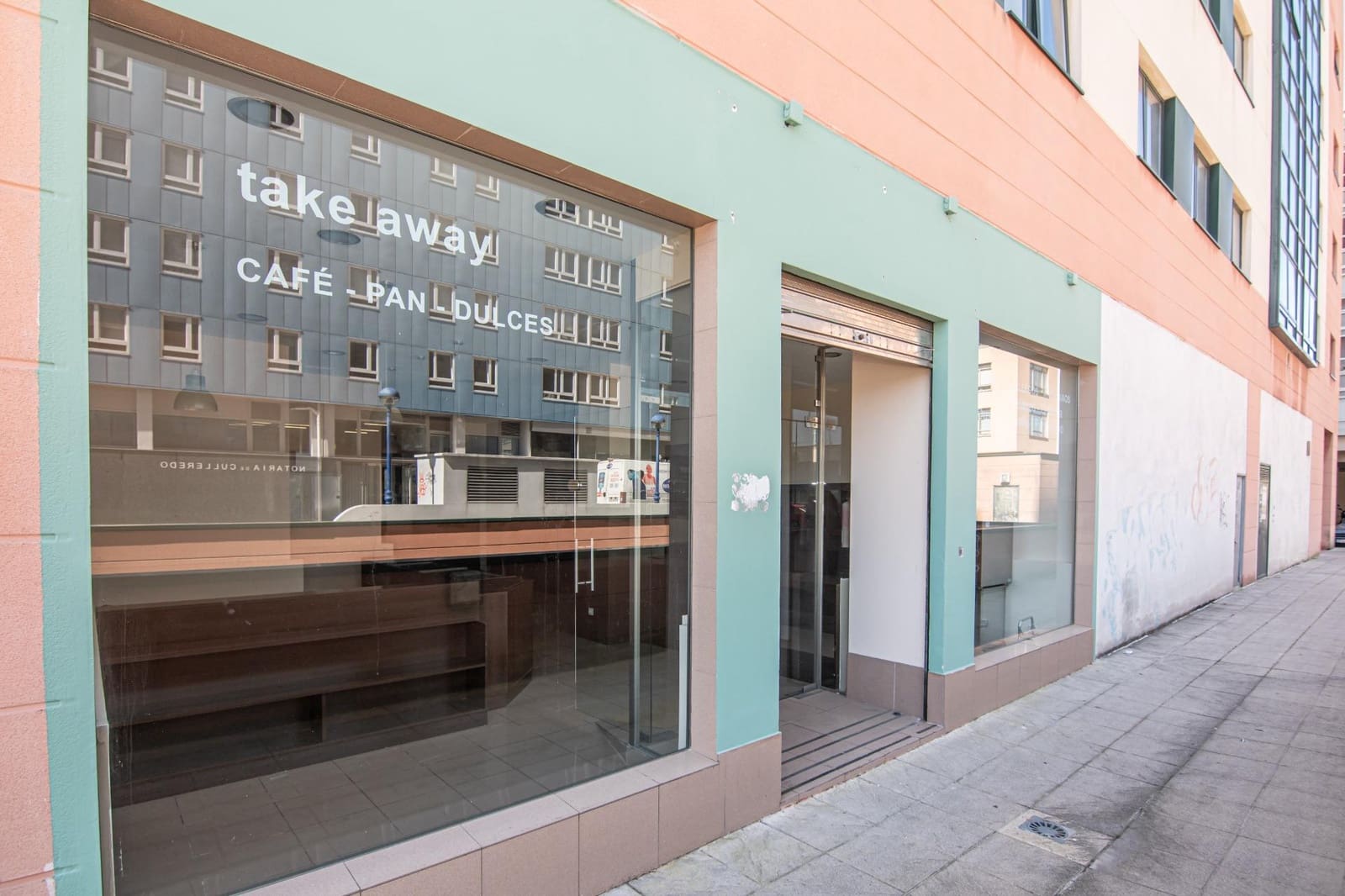 Commercial for rent in Culleredo - € 750 (Ref: 9732374)