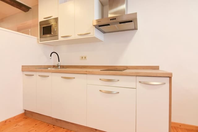 1 sypialnia Studio do wynajęcia w Miasto A Coruña - 900 € (Ref: 9762101)