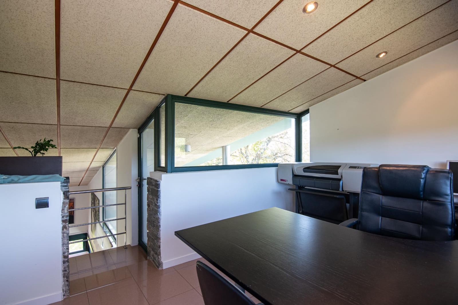 4 bedroom Villa for sale in Bergondo with garage - € 620,000 (Ref: 9773237)