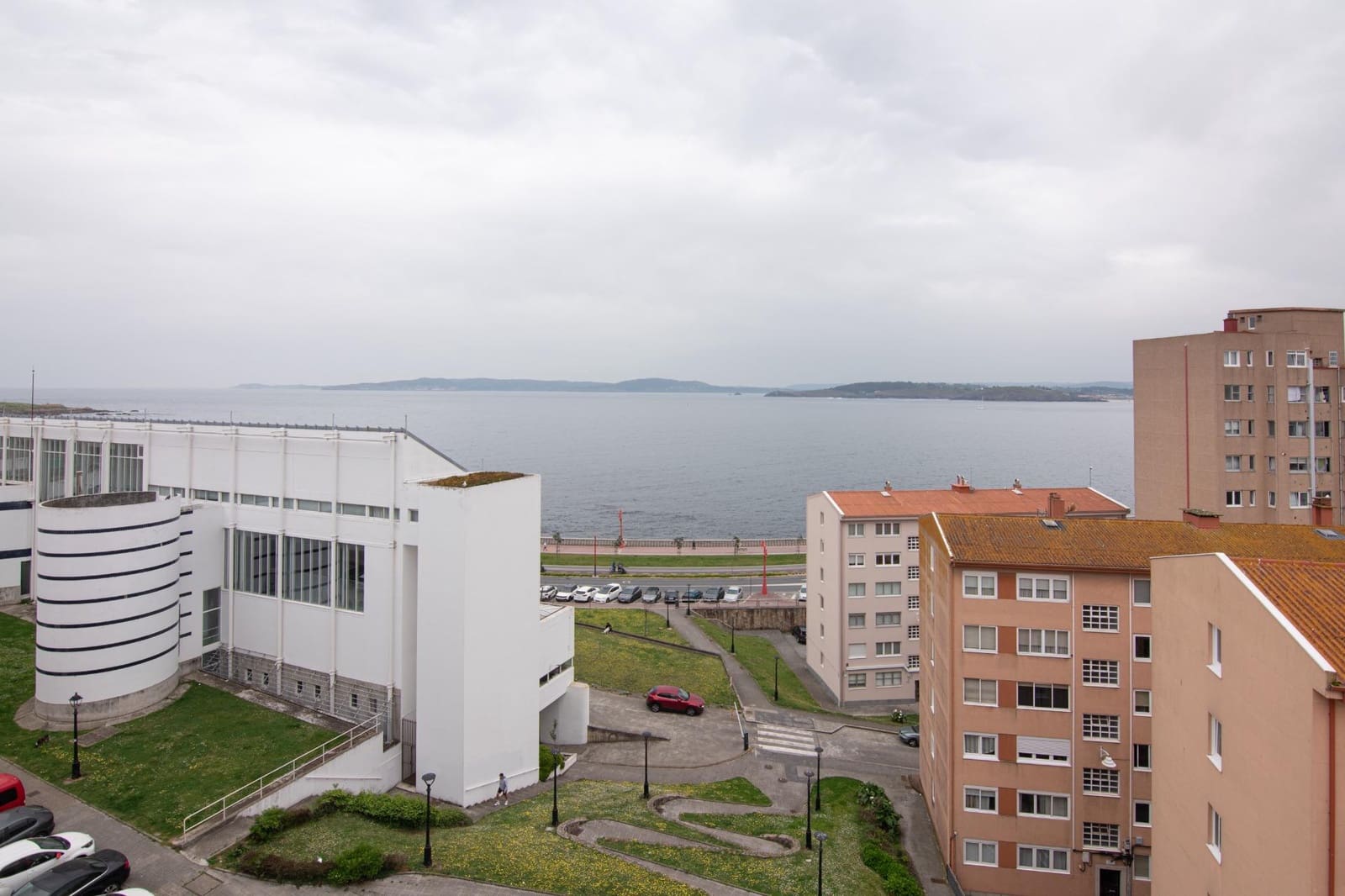 4 sovrum Takvåning till salu i A Coruna stad med garage - 415 000 € (Ref: 9797249)