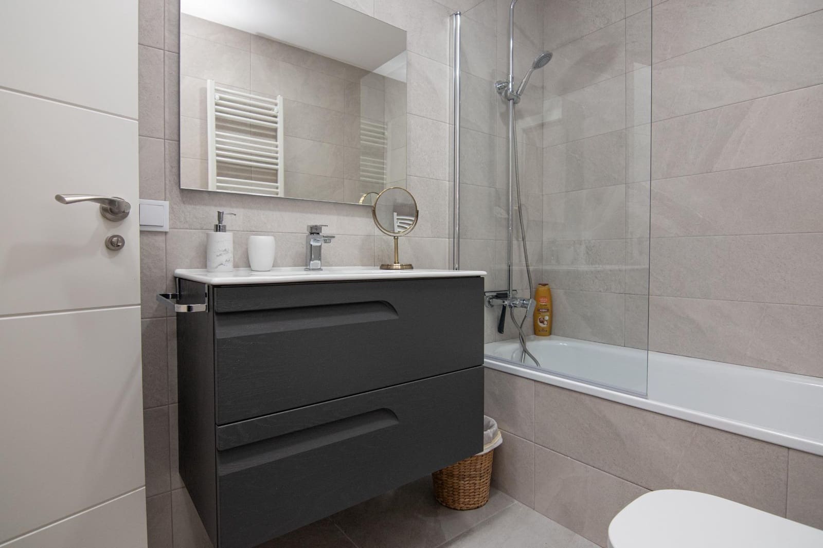 4 sovrum Takvåning till salu i A Coruna stad med garage - 415 000 € (Ref: 9797249)