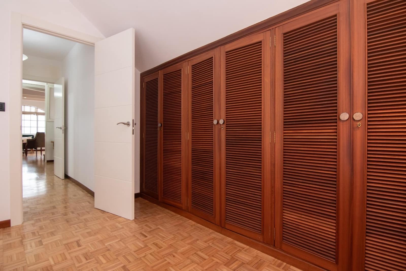 4 sovrum Takvåning till salu i A Coruna stad med garage - 415 000 € (Ref: 9797249)