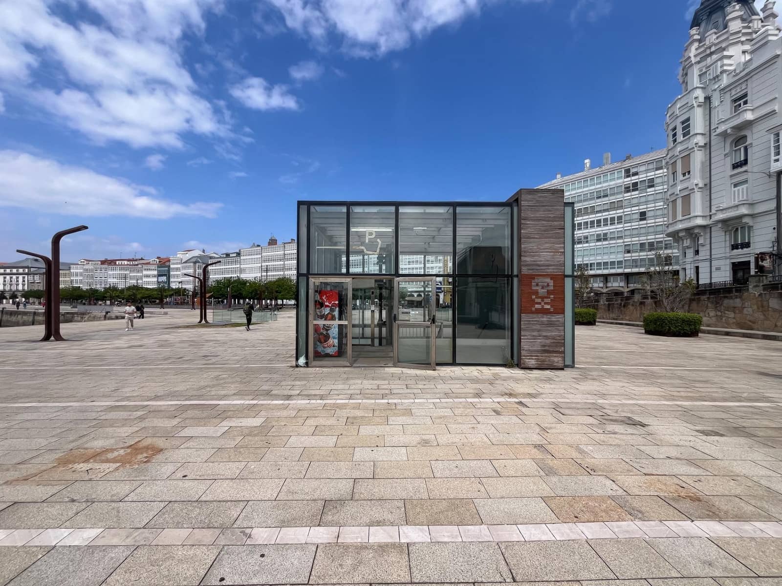Garage til salg i A Coruna by - € 22.000 (Ref: 9816005)