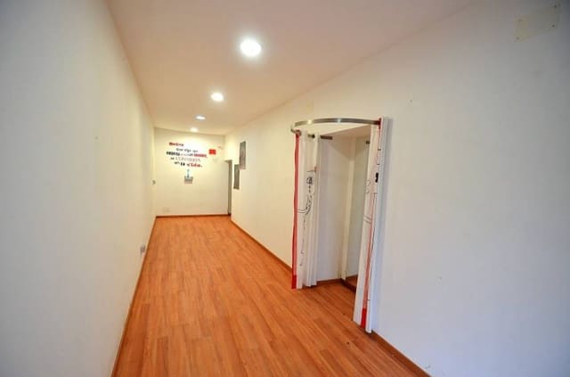 Local Comercial en A Coruña ciudad en alquiler - 300 € (Ref: 9816006)